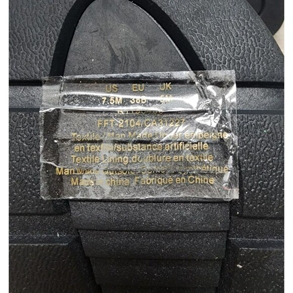 DKNY Slip-on White Sneaker Woman Size 7.5 - Picture 11 of 11